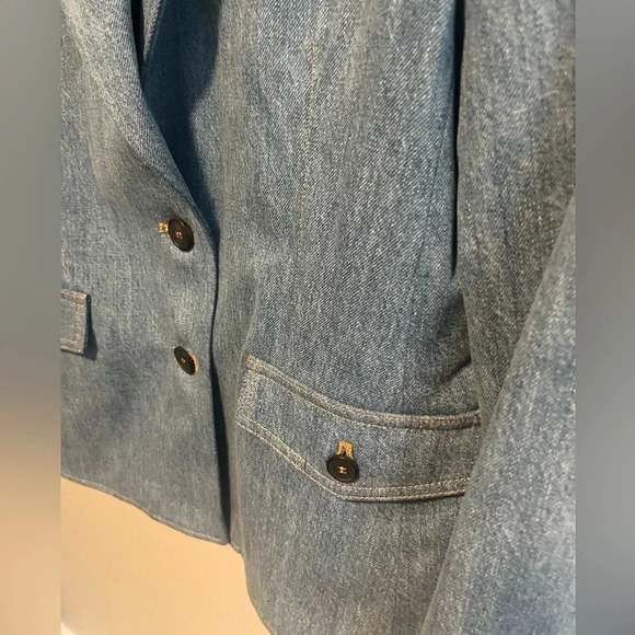FRAME The Femme Denim Blazer Size 6 - Picture 6 of 14